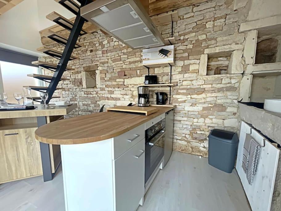 Charmante Maison De Village Viré Eksteriør billede